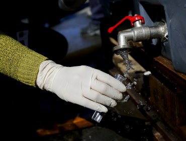 290 mil clientes de ocho comunas de la región Metropolitana se verán afectados por corte de agua potable este miércoles