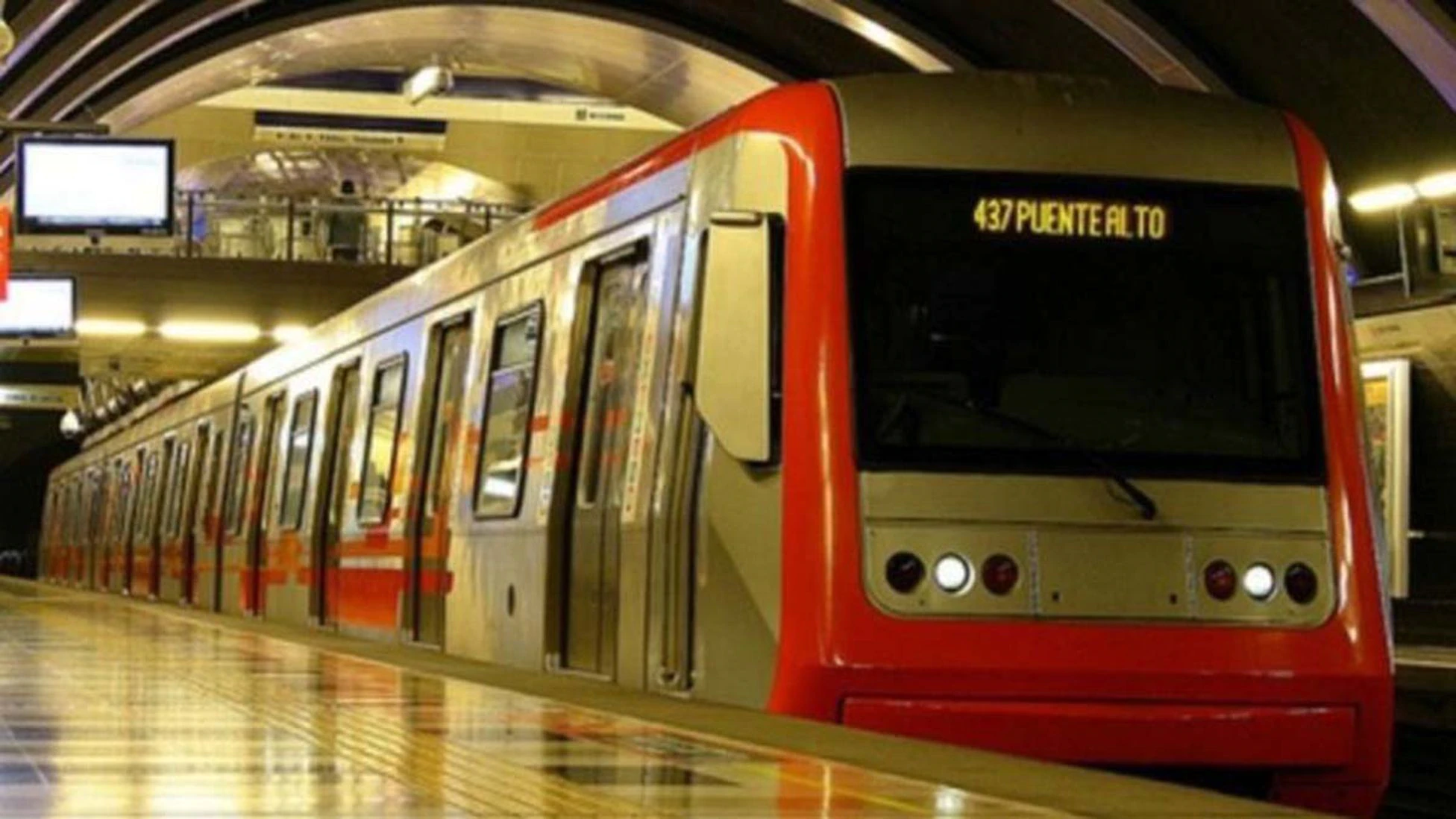 Nuevo director del Metro de Santiago: “Jamás he celebrado ni alentado ningún tipo de daño”