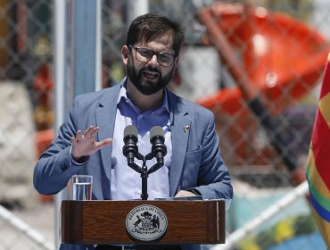 Presidente Boric instruye expulsión de extranjeros que agredieron a carabineros en Puerto Montt