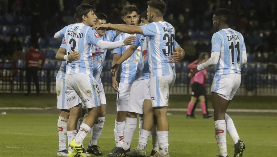 Magallanes derrotó a Huachipato en Talcahuano y tomó ventaja en las semifinales de Copa Chile