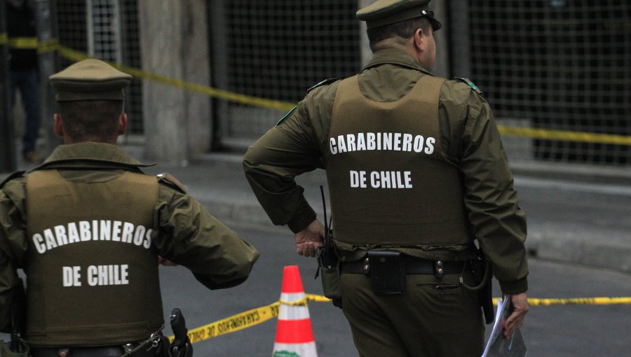 Conocida dupla delictual de Valparaíso fue detenida cuando robaban el celular a un hombre de 80 años en una micro