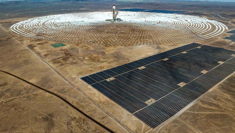 Presidente Boric visitará este viernes Cerro Dominador, la primera planta termosolar de Latinoamérica