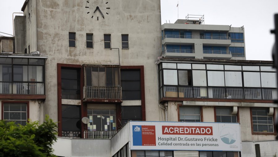 Internado en estado de gravedad permanece en el Hospital Fricke un hombre que fue baleado en la parte alta de Viña del Mar