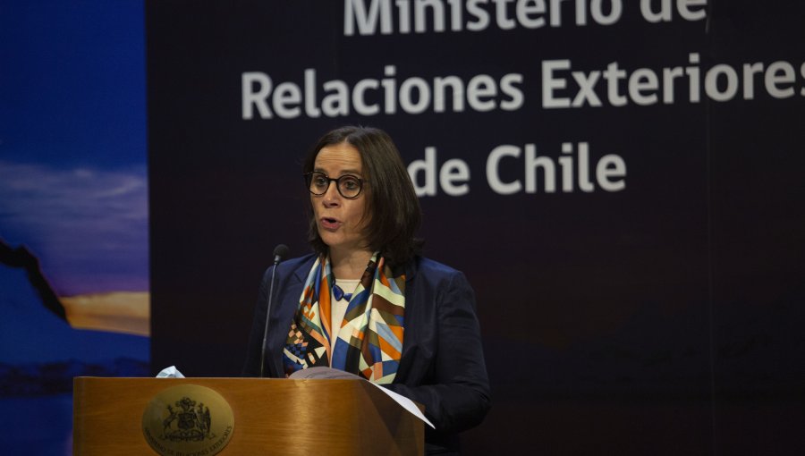 Chile Vamos estudia acusar constitucionalmente a canciller Urrejola por demora en promulgación del TPP-11