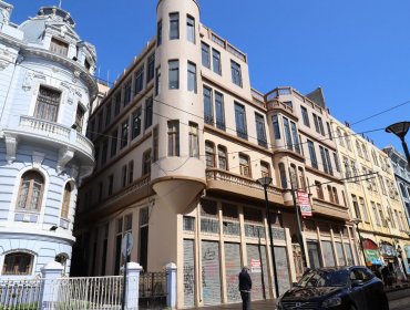 Municipio de Valparaíso aterriza en «La Nave»: Concejo aprueba arriendo de icónico inmueble con el que esperan reactivar el Barrio Puerto