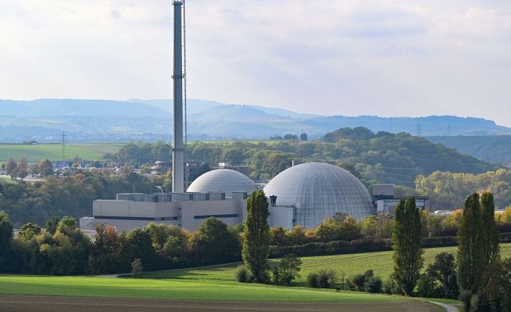 Alemania retrasa el cierre de sus tres centrales nucleares activas para hacer frente a la crisis energética