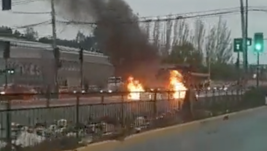 Manifestaciones y cortes de tránsito se reportan en la región Metropolitana por conmemoración del «18-O»