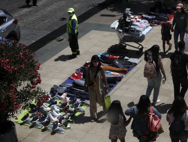 ¿Fin al comercio ambulante en Viña? Concejo aprueba ordenanza que establece polígonos para ejercerlo y que sanciona la reincidencia