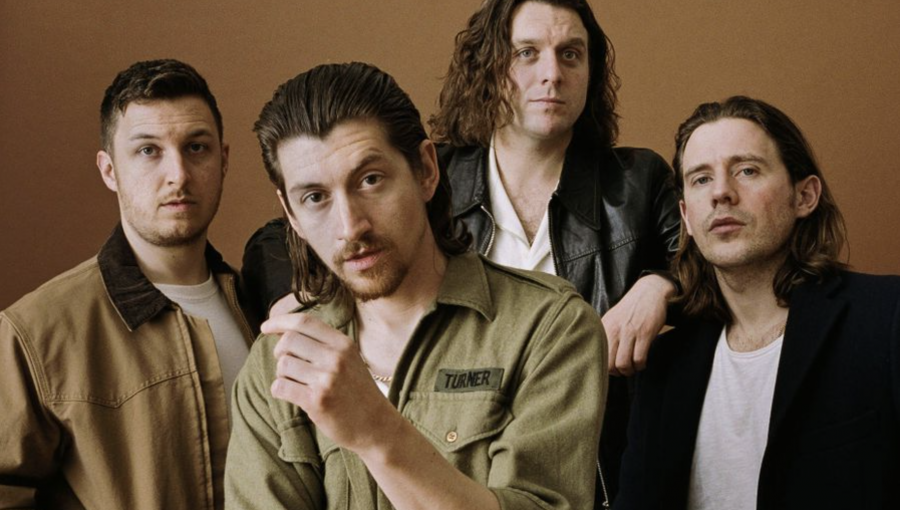 A cuatro años de su último trabajo musical, Arctic Monkeys lanzó su nuevo disco “The Car”