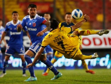 Everton le arrebató el triunfo a la U de Chile se mete en zona de copa sudamericana y los azules aún no salvan del descenso