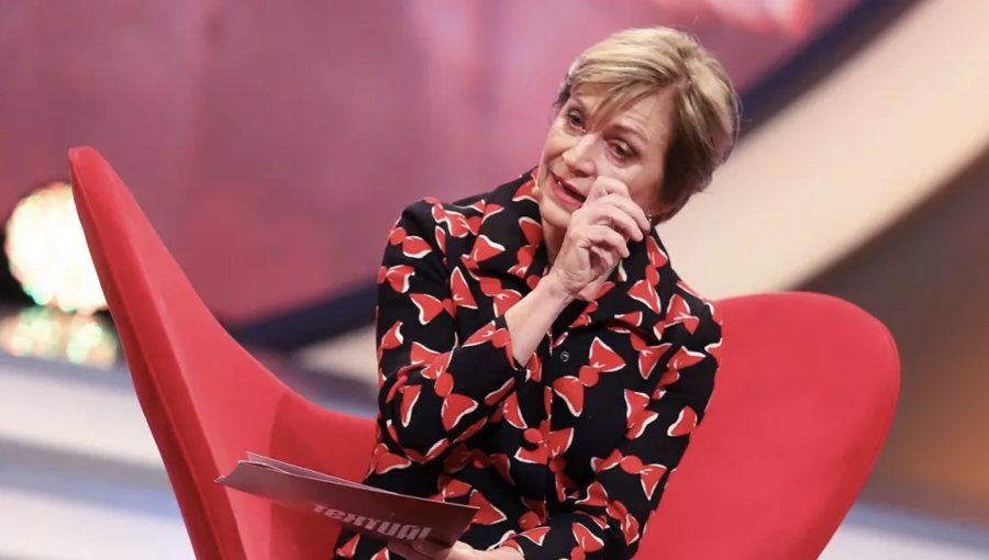 Evelyn Matthei se emocionó hasta las lágrimas al recordar a su hermano fallecido: “Siempre supo que iba a vivir poco”