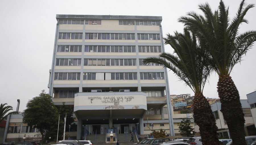 Cirujanos del Hospital Van Buren de Valparaíso iniciaron paro tras ataque a funcionaria: sólo atenderán a personas con riesgo vital