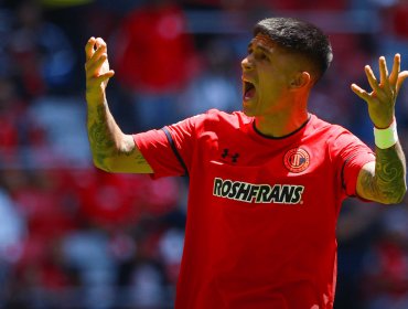 El Toluca de los chilenos Huerta, Baeza y Meneses cayó goleado en la final ida del torneo mexicano