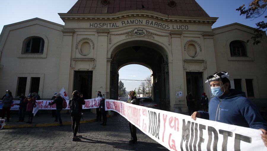Funcionarios de la unidad de Emergencias del Hospital Barros Luco iniciaron un paro tras agresión a uno de sus compañeros