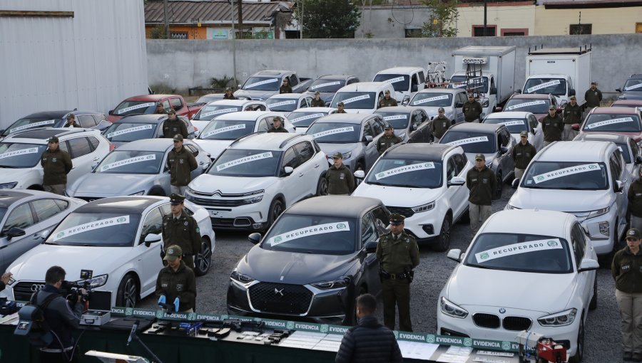 Cae banda dedicada al robo de vehículos y recuperan más de 150 automóviles que se vendían en Valparaíso y Santiago