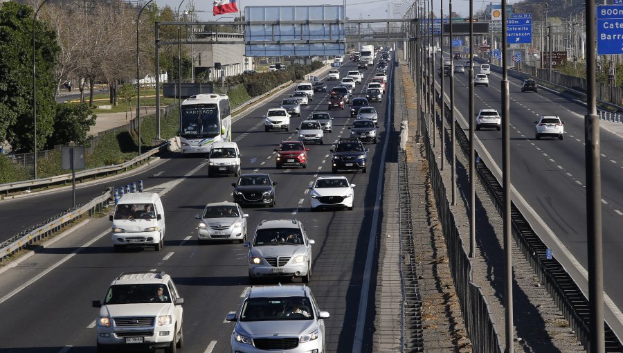 Reportan alta congestión vehicular en la ruta 5 Sur debido a dos accidentes de tránsito a la salida de Santiago