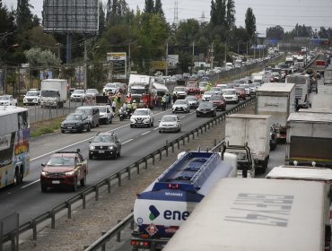 Cuatro personas han fallecido en accidentes de tránsito durante el fin de semana largo: 315 mil autos han salido de Santiago