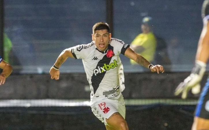 Vasco da Gama tendría considerado a Carlos Palacios para la próxima temporada y se alejaría de Colo-Colo