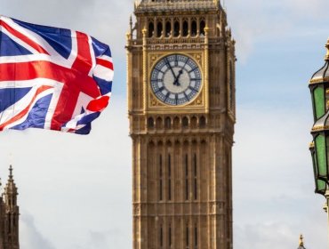 Banco de Inglaterra advierte de que Reino Unido enfrentará la recesión más larga de su historia