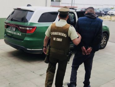 Detienen a dos delincuentes que asaltaron un servicentro en Puchuncaví: habrían realizado al menos cuatro delitos similares