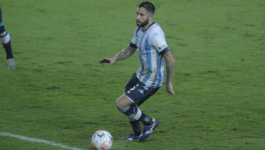 ¿Sigue en Racing o regresa a jugar en Chile?: Eugenio Mena se refirió a su futuro