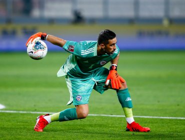 Regreso de Claudio Bravo destaca en la nómina de la Roja para los amistosos ante Polonia y Eslovaquia