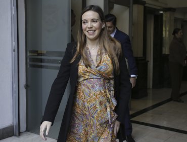 Lo que se sabe del estado de salud de la diputada Camila Flores y la tesis de la negligencia médica tras su cesárea