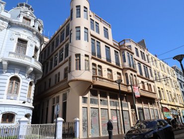 Proyectan alta reactivación económica y turística en el Barrio Puerto de Valparaíso tras firma del contrato de arriendo de «La Nave»