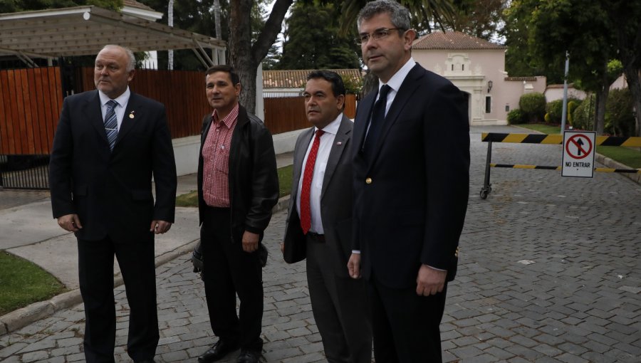 Presidente Boric se reunió con parlamentarios de La Araucanía en Cerro Castillo previo a su visita a la región