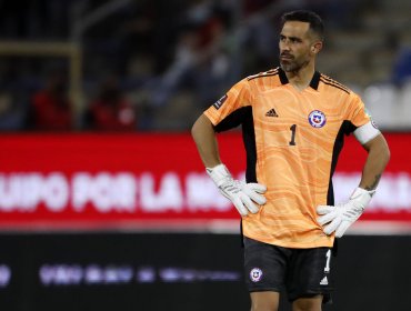 Claudio Bravo se lesiona y queda en duda su regreso a la Roja para amistosos ante Polonia y Eslovaquia