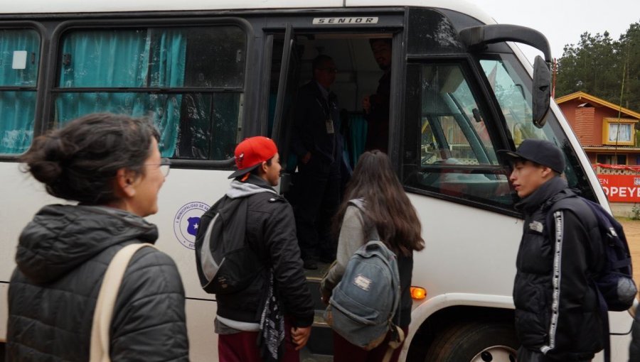 Por crisis en el transporte público: Buses municipales de refuerzo inician su recorrido en Laguna Verde