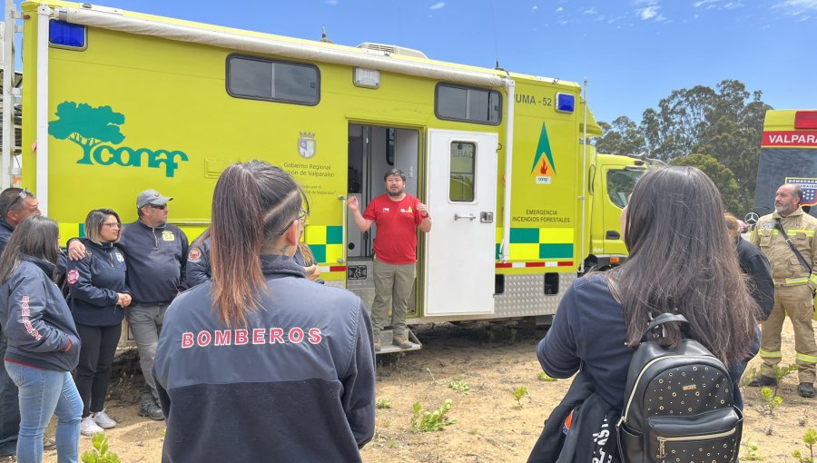 Conaf y Bomberos se preparan para enfrentar incendios forestales en la región de Valparaíso