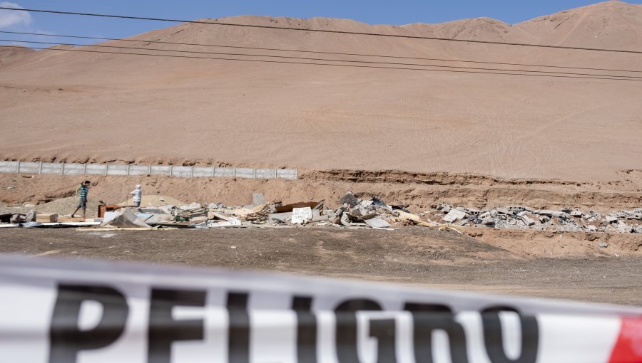 Desalojan segunda toma VIP en Antofagasta: Al menos 30 cabañas se encontraban instaladas sin permiso