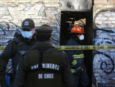 Bomberos controla incendio al interior de un condominio en Villa Alemana: se quemó tablero con medidores
