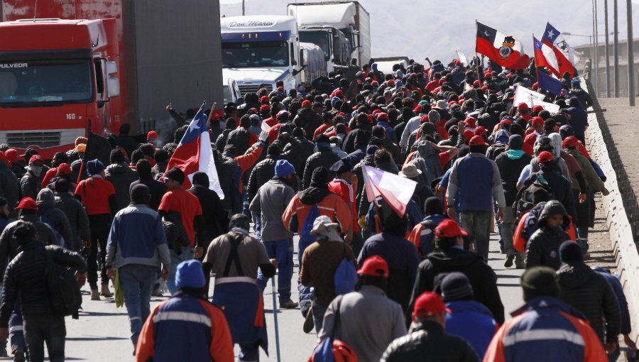 Trabajadores de Minera Escondida anuncian paralización de actividades para la próxima semana por "graves incidentes" de seguridad