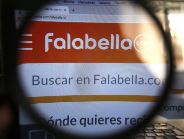 Sernac advierte "riesgo a la salud" de los consumidores por zapatos comercializados a través de Falabella