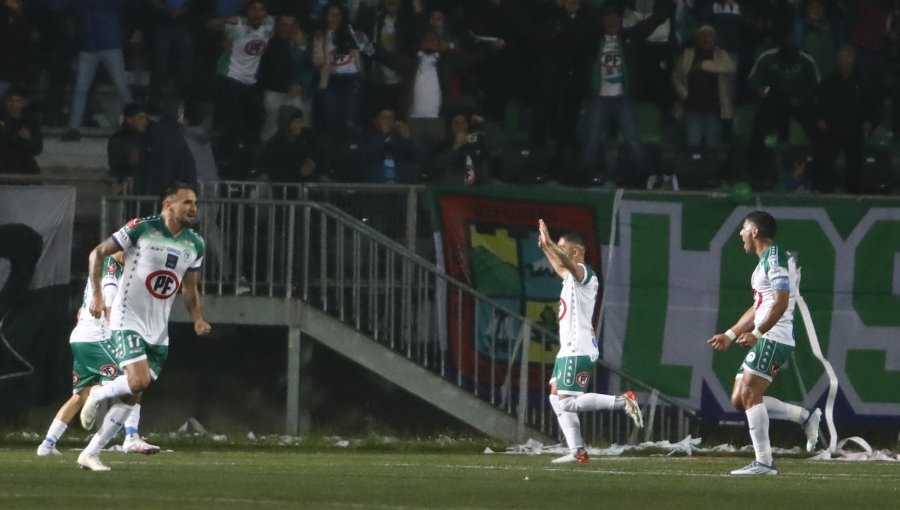 D. Puerto Montt goleó a D. Copiapó y puso un pie en la final de la liguilla por el ascenso