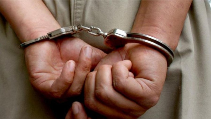 Adolescente de 17 años fue detenido luego de protagonizar una seguidilla de robos en Vitacura: su compañero de delitos logró huir