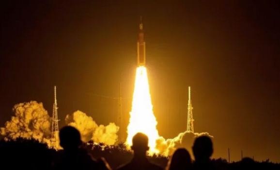 Artemis I: La NASA lanza su cohete más potente jamás construido para volver a la Luna