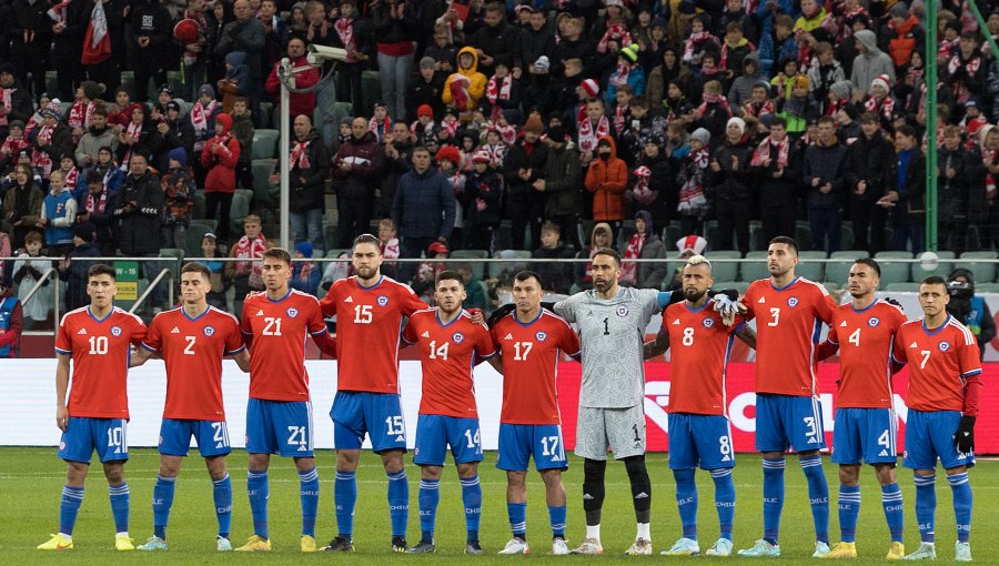 Chile perdió en intenso duelo con Polonia y acumuló su octavo partido sin saber de victorias