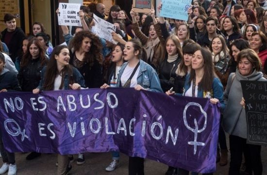 Por qué agresores sexuales en España podrán salir de prisión antes de tiempo bajo la nueva ley de "solo sí es sí"