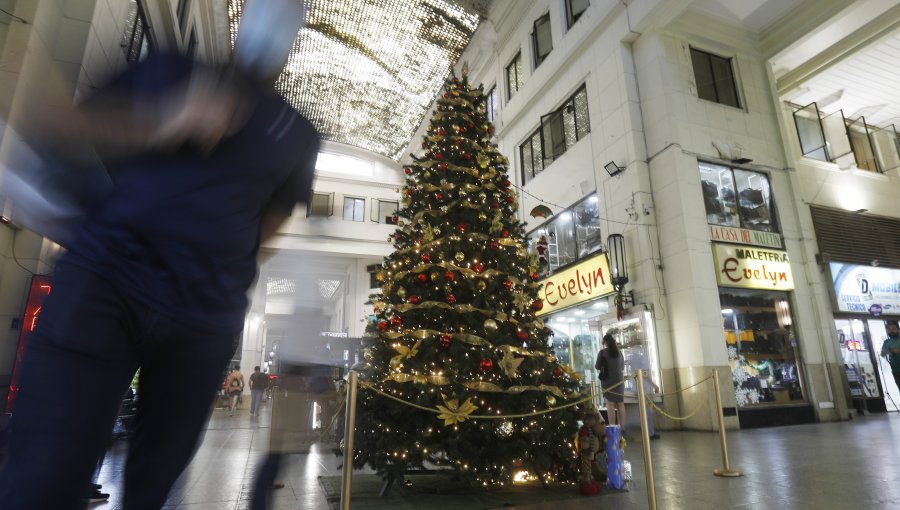 Estudio de CNC revela que un 44% comprará menos regalos en Navidad por la situación económica familiar y la inflación