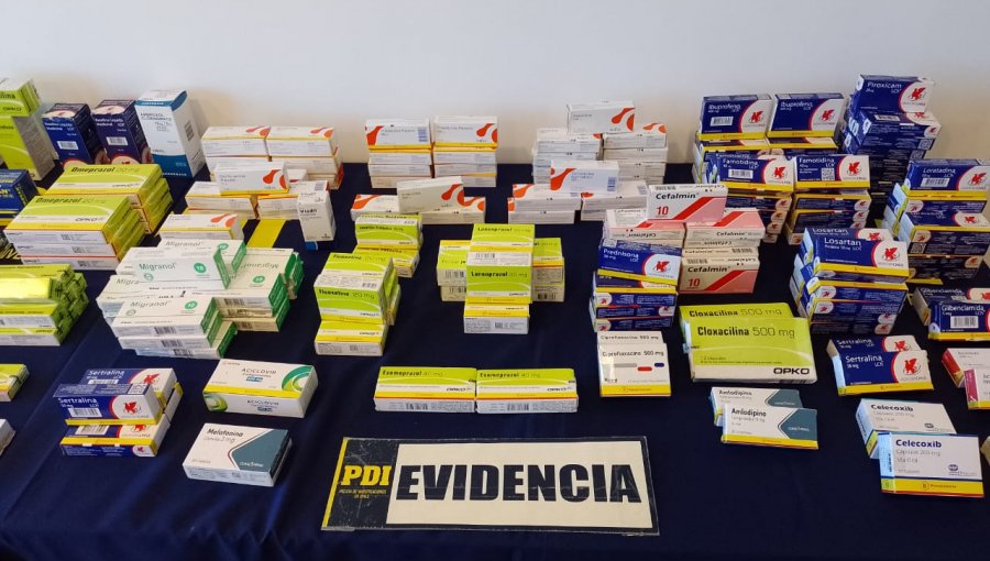 Incautan más de 6.600 dosis de medicamentos desde feria libre en Valparaíso: hombre de 60 años fue detenido