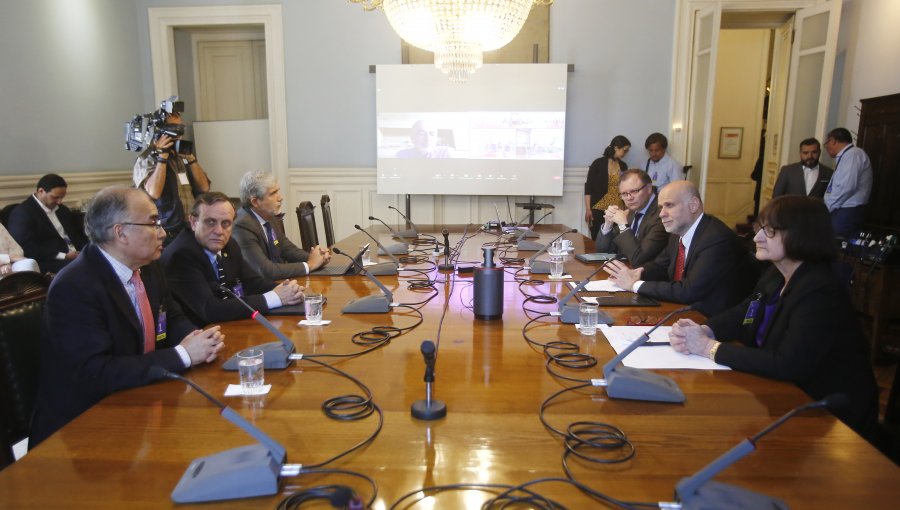 Rectores de universidades se reunieron con el presidente del Senado por diálogos para el nuevo proceso constituyente