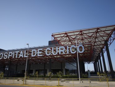 Hospital de Curicó suspende visitas a pacientes tras incremento de casos de Covid-19 y la generación de contactos estrechos