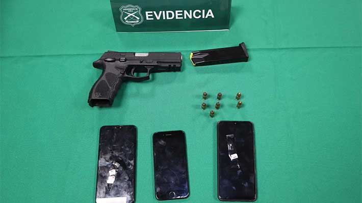 Dos delincuentes detenidos tras robo frustrado a casa en Pedro Aguirre Cerda: amenazaron a carabineros con arma de fuego