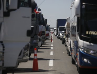 Gobierno anuncia 27 querellas contra camioneros por Ley de Seguridad del Estado: se ha instruido a Carabineros despejar las rutas