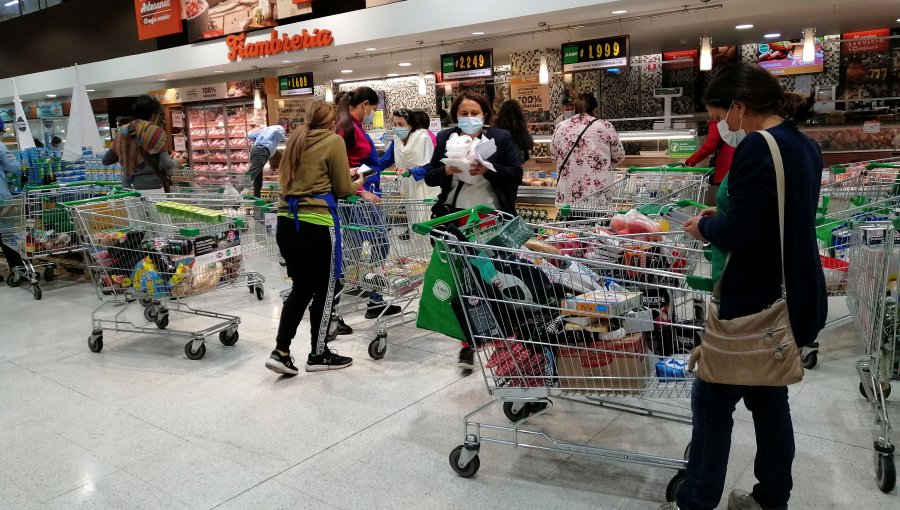 Supermercados alertan que paro de camioneros ha alterado "el normal abastecimiento" de algunos recintos