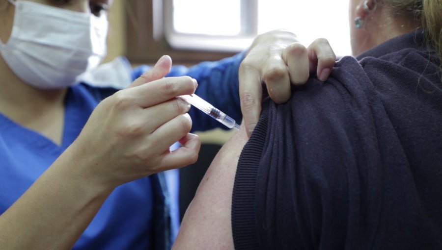 Salud Municipal de Valparaíso amplía vacunación contra el Covid-19 ante alza de casos