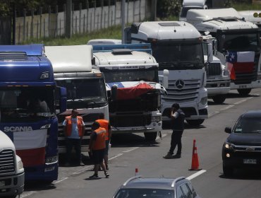 Humo blanco en La Moneda: Camioneros confirman acuerdo con el Gobierno y que a las 15:00 horas se levanta el paro